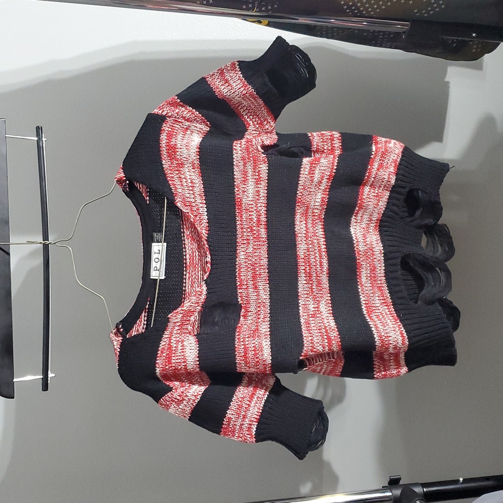 POL Distressed Sweater